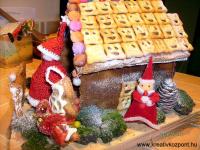 Karácsonyi pályázat - Mézeskalács ház mikulással